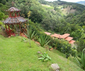 Casa San Rafael del Pedregoso B&B y Jardín Botánico