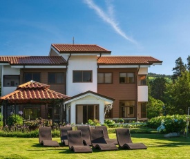 Altura Hotel