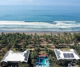 Cocomar Beachfront Hotel