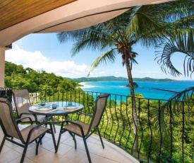 Dazzling ocean views from a bluff in Flamingo - magnificent inside and out