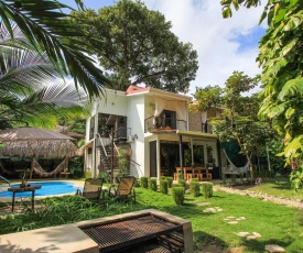 El Chante Surf House