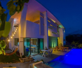 Esencia Guana, Beach House