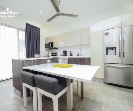 Exclusive second floor Jaco Beach Condo Foresta A4