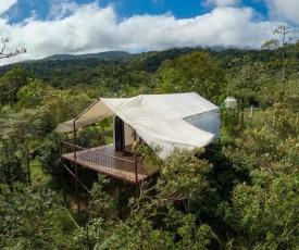 Glamping Río Celeste Bugamvilia