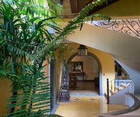 Hotel 1915 INN & SUITES