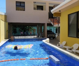 Hotel Cabinas Midey