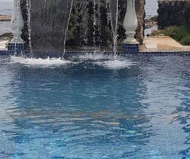 Hotel la Cueva Limon