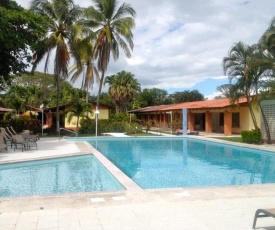 Hotel Las Espuelas, Bar & Restaurant