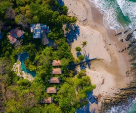 Hotel Nantipa - A Tico Beach Experience