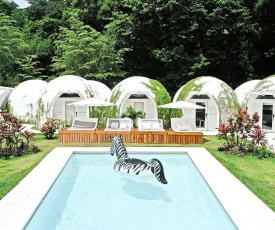 Igloo Beach Lodge