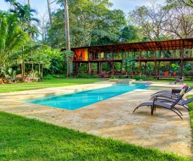 Iguana Lodge Beach Resort and Spa