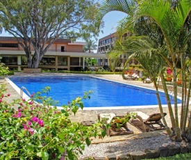 Irazú Hotel & Studios