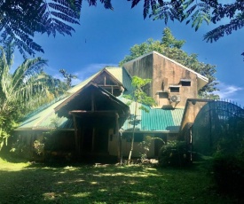 La Palapa Hut Nature Hostel & Campground