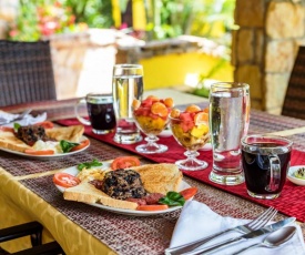 La Terraza Guest House B&B