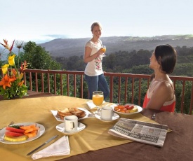 Ladera Hotel