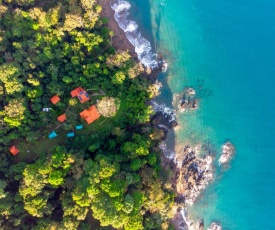 Las Caletas Lodge