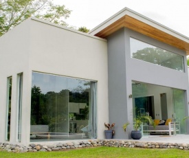 Lilan Nature, Modern House N°2, private swimming pool