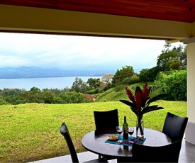 Linda Vista Nuevo Arenal Private get away.