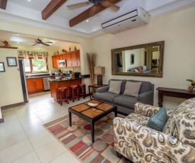 Luxury pool view beach access - M16
