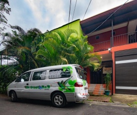 Melrost Airport Bed & Breakfast