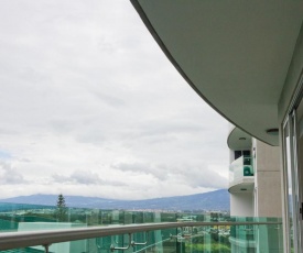 Modern 3 Bedroom Apartment