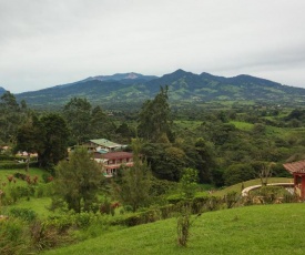 Mountain Lodge CheTica