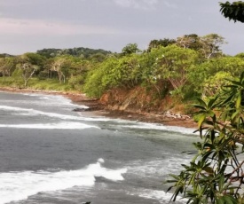 Oceanfront Gem at La Joya de Lagarto