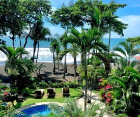 Ola Bonita BeachFront Apart Hotel