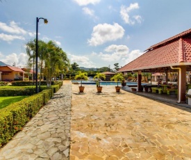 Paradise B32