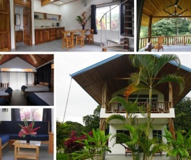 PAVONES Modern Bungalow, Close to SURF! WIFI & AC