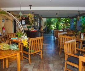 Pura Vida Hotel