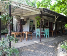 Bajo el Arbol B&B