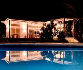 Sonora Jungle & Yoga Retreat