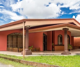 Tico House Bed & Breakfast