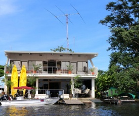 Tortuguero Adventures GuestHouse