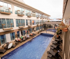 Beachfront Hotel Tramonto