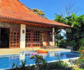 Tropical Balinese Villa Atenas