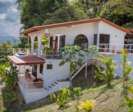 Villa Arturo! 3 BRM, Ocean, Mountain and Town View