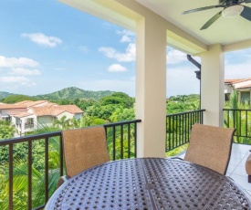 Well-decorated 3rd-floor unit with unique designs and mountainview in Coco