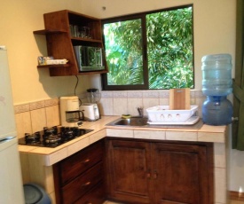 2bdrm2bth walk to the beach1