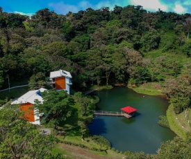 Burbi Lake Lodge Monteverde