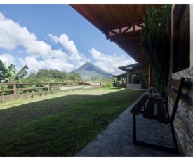 Cabinas Los Tucanes Private Room #1 with Volcano view