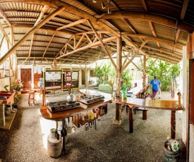 Cabinas Tropicales & Corcovado Park Boat Tours