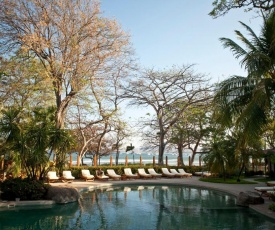 Capitán Suizo Beachfront Boutique Hotel
