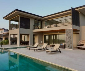 CASA ILUMINACION. GOLDEN SUNSET VIEWS!