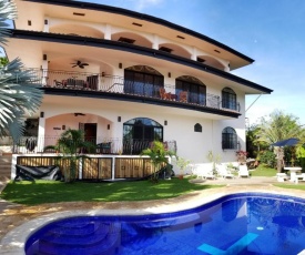 Casa Mimosa Poolside